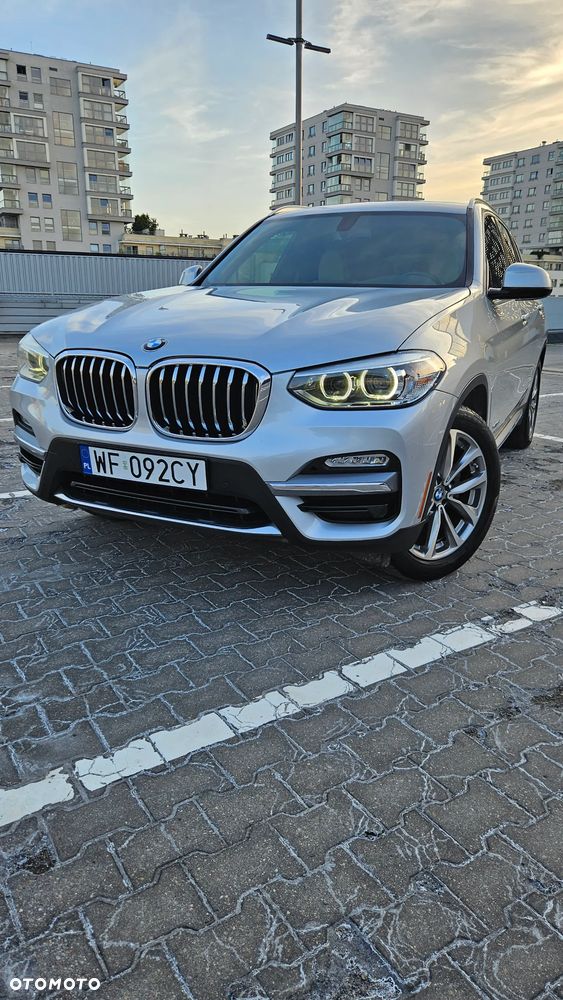 BMW X3 xDrive30i Luxury Line - 2