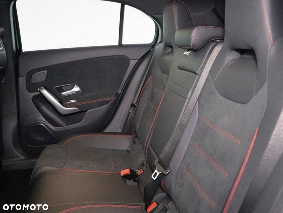 Mercedes-Benz Klasa A 200 AMG Line 7G-DCT - 12