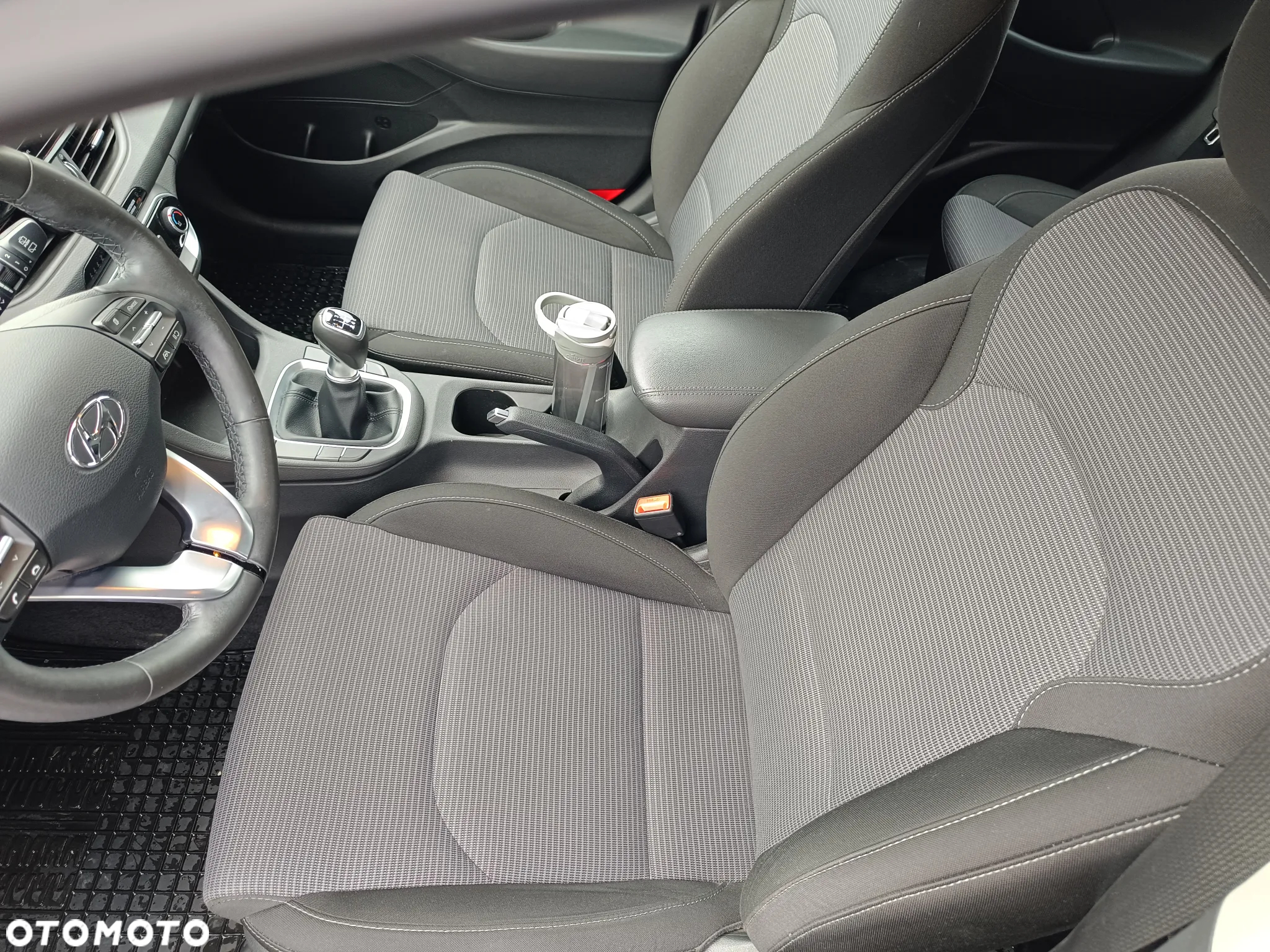 Hyundai i30 1.5 DPI Classic + - 7