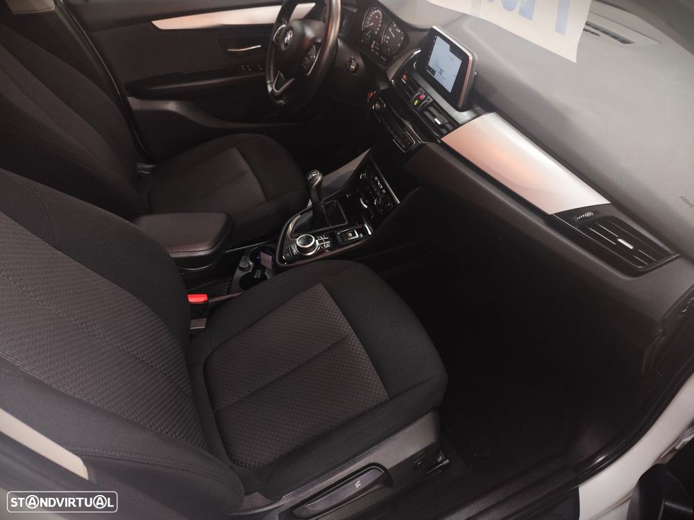 BMW 216 Gran Tourer i 7L Line Sport - 9