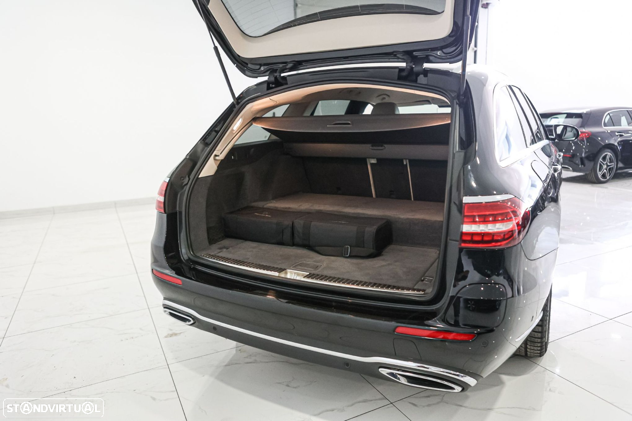 Mercedes-Benz E 300 de Exclusive Line 4Matic - 9