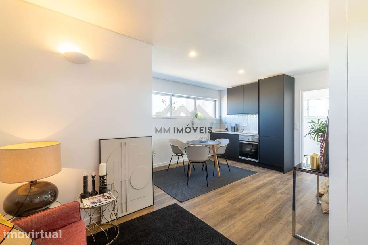 Apartamento T1 | Renovado | Estacionamento | Covelo | Porto - Grande imagem: 3/24