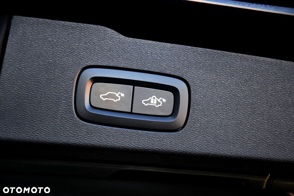 Volvo V60 B4 D R-Design - 7