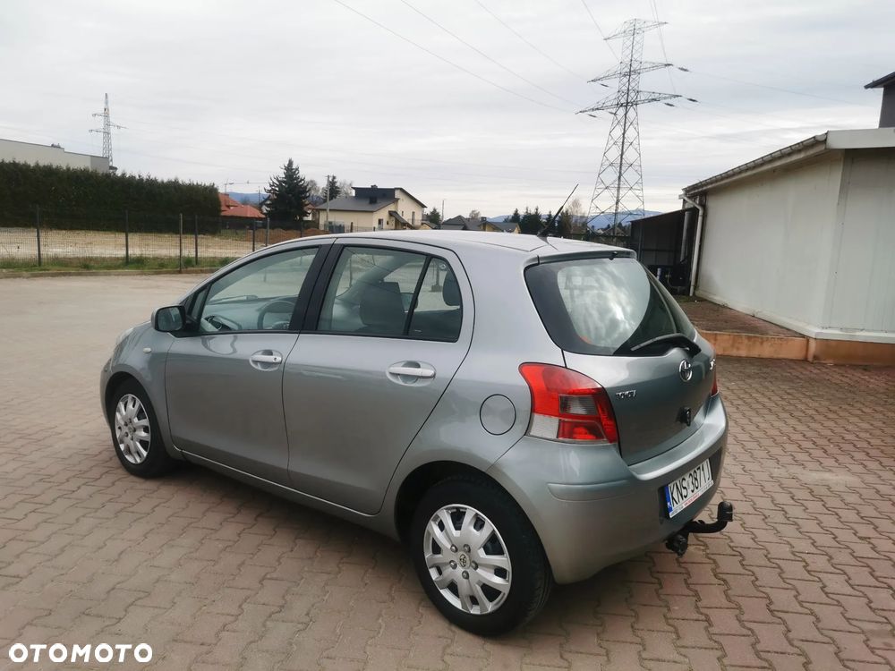 Toyota Yaris 1.4 D-4D Terra EU5 - 4