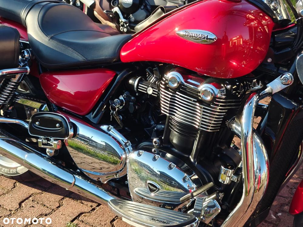 Triumph Thunderbird - 8