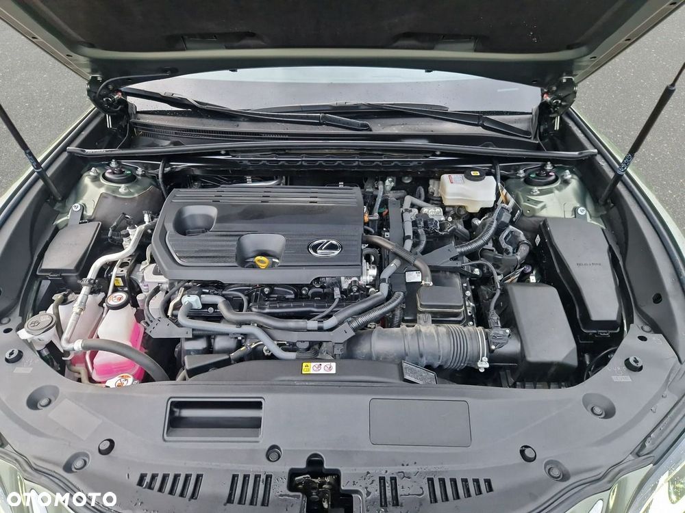 Lexus ES - 26