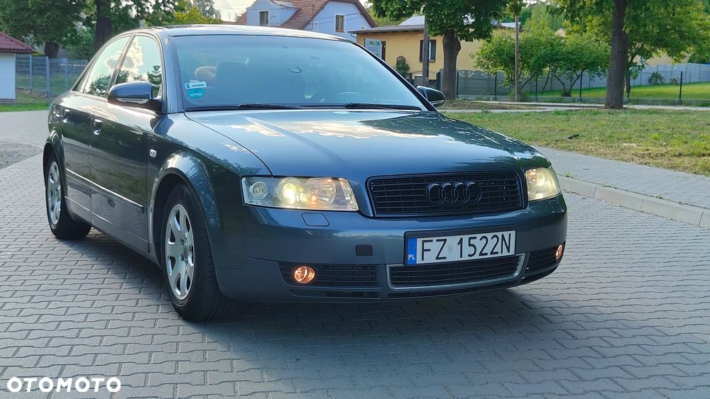 Audi A4 Limousine - 2