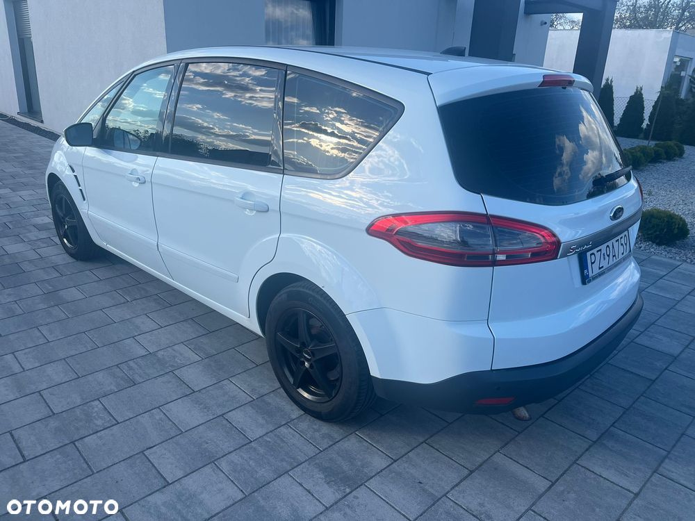 Ford S-Max - 8
