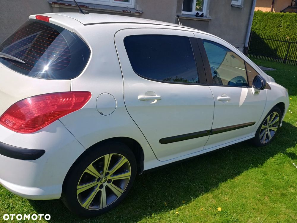 Peugeot 308 120 VTi Family - 5