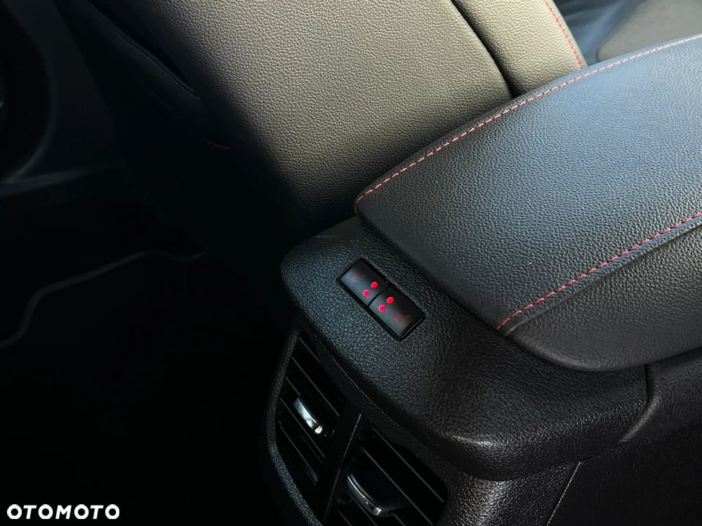 Ford Mondeo 2.0 EcoBoost STart-Stopp Autom ST-Line - 13