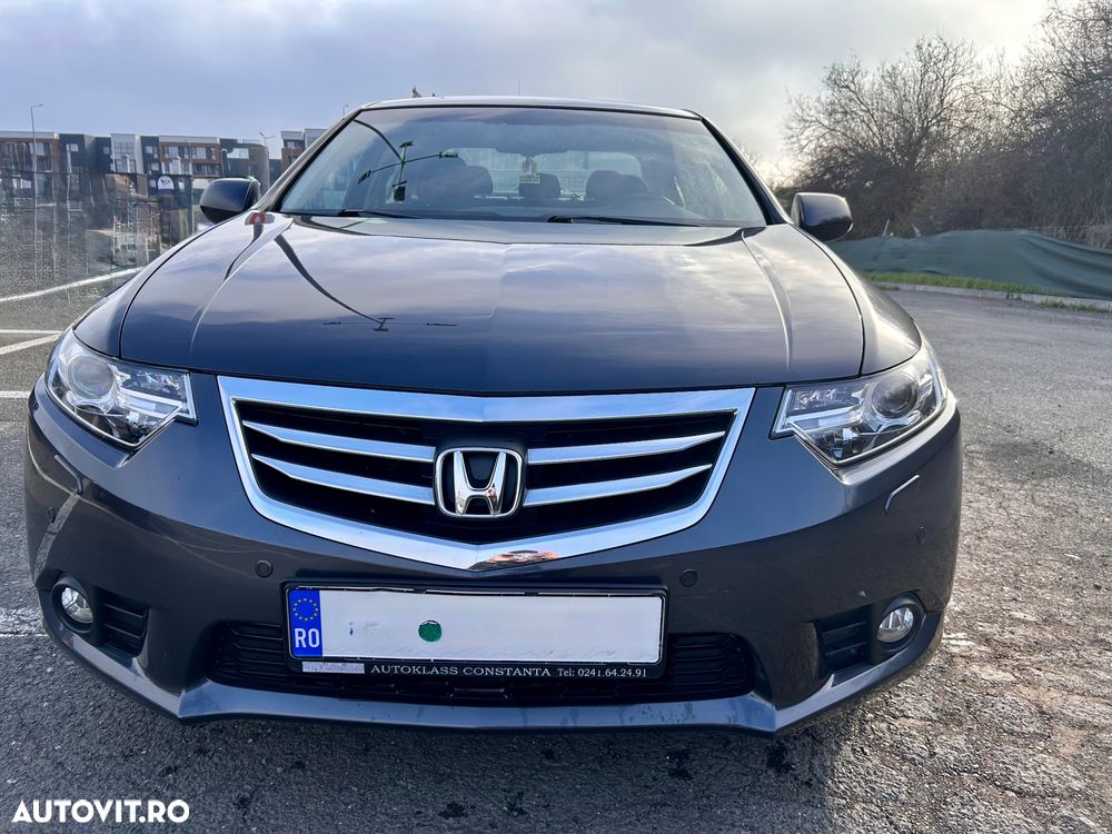 Honda Accord 2.0i MT Lifestile - 11