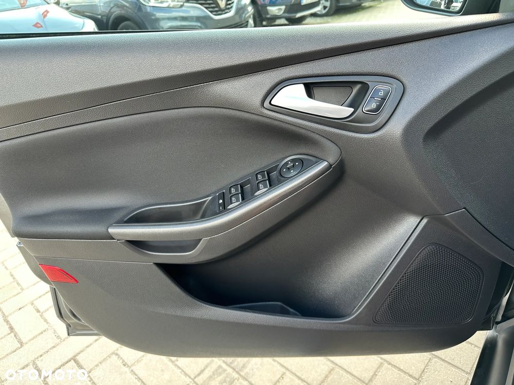 Ford Focus - 18