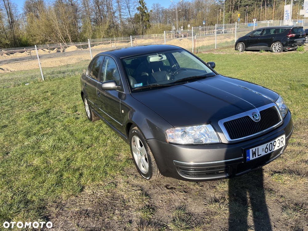 Skoda Superb 2.8 V6 Elegance Tiptr - 2