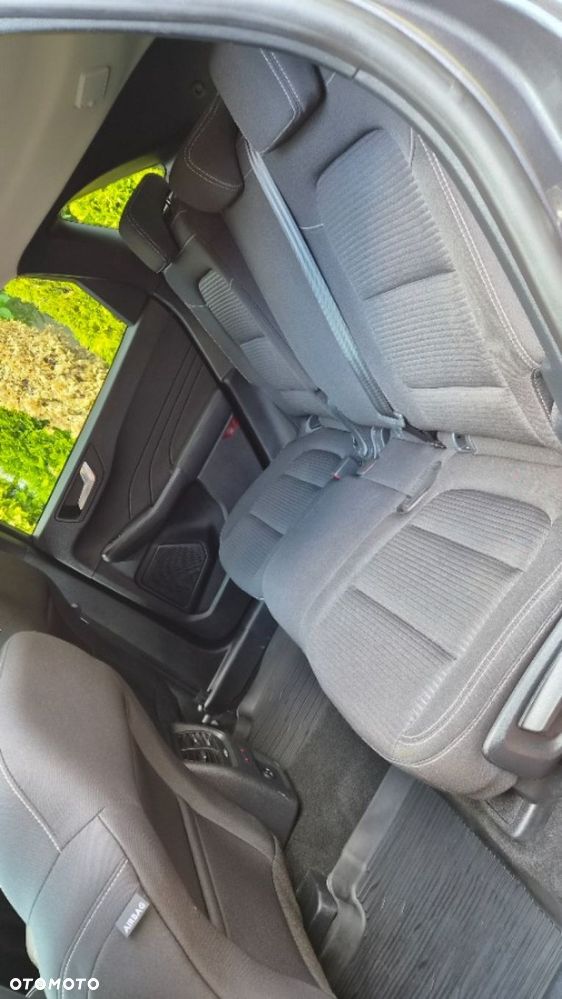 Ford Kuga - 25