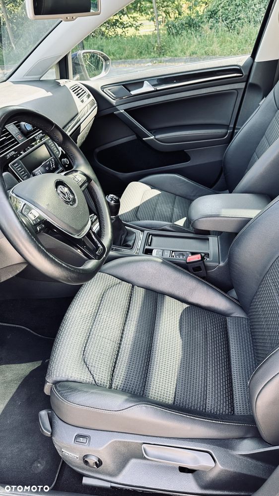 Volkswagen Golf Variant 2.0 TDI SCR Highline - 9