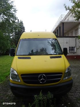 Mercedes-Benz Sprinter - 2