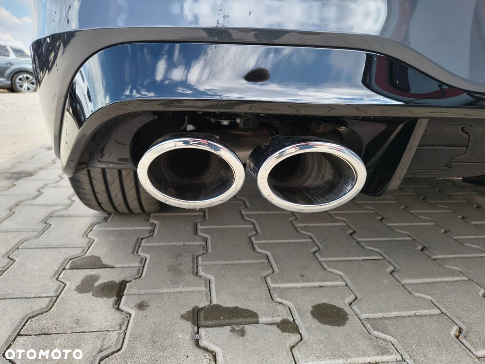 Volkswagen Golf - 10