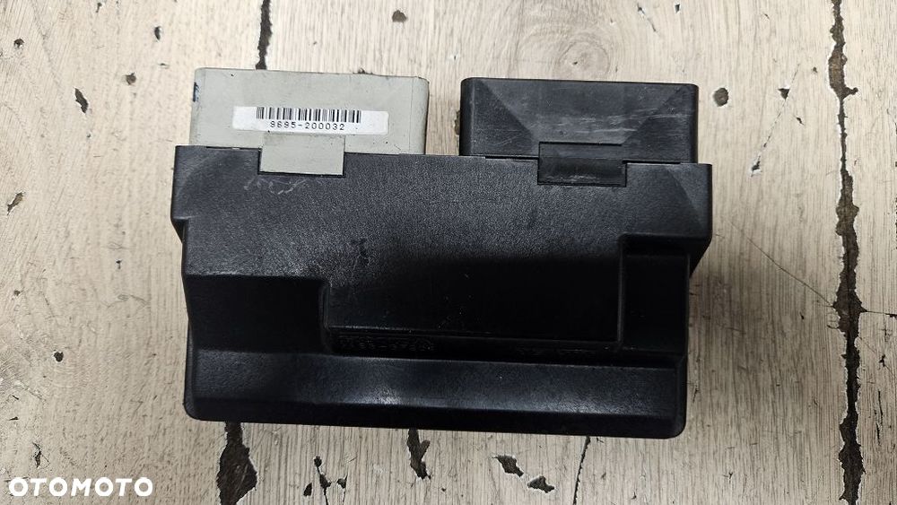 Moduł zapłonowy ECU Honda VFR 800 V-Tec RC46  38770-MCW-D02 - 4