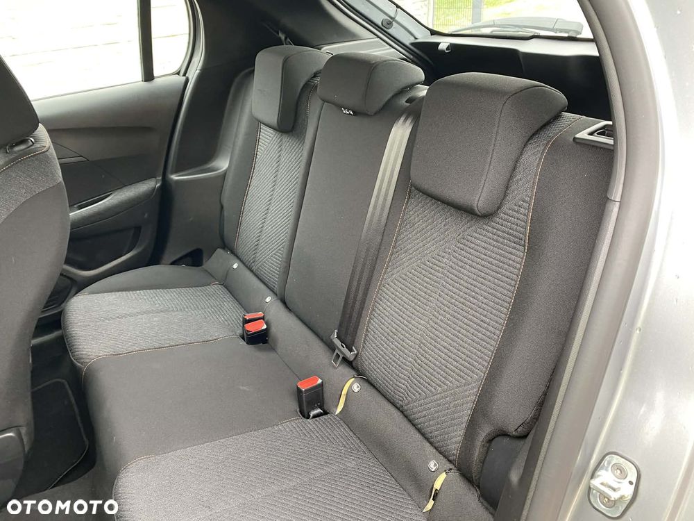 Peugeot 208 PureTech 100 Allure Pack - 15