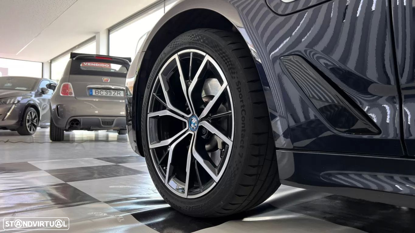 BMW 530 e Pack Desportivo M - 6
