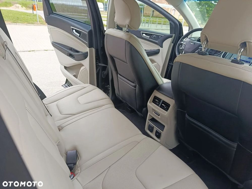Ford Edge - 15