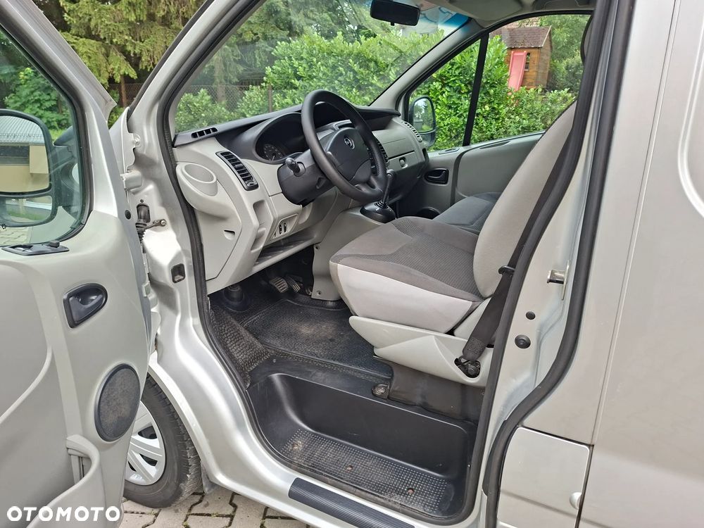 Opel Vivaro - 25