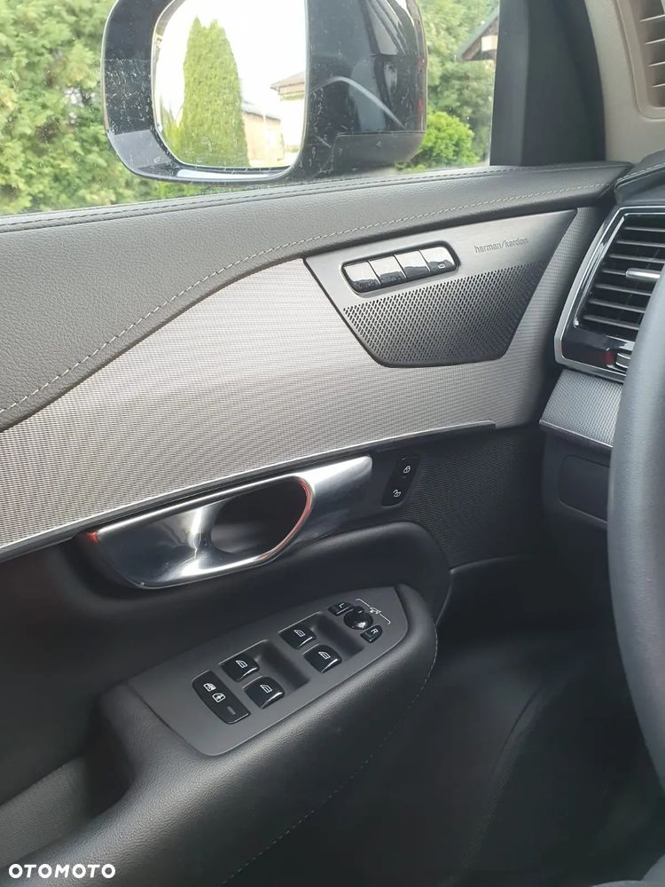 Volvo XC 90 - 22