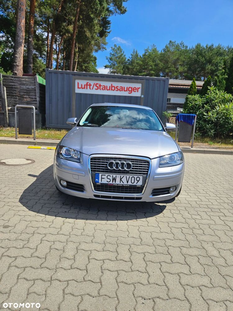 Audi A3 Sportback 1.6 FSI Ambiente - 2