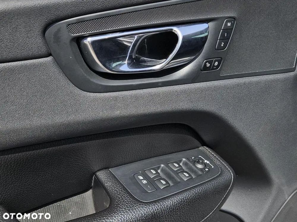 Volvo XC 60 - 18
