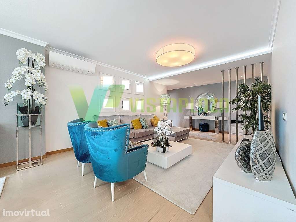 Apartamento T2 para Arrendamento ao Ano na Praia da Rocha - Grande imagem: 2/18