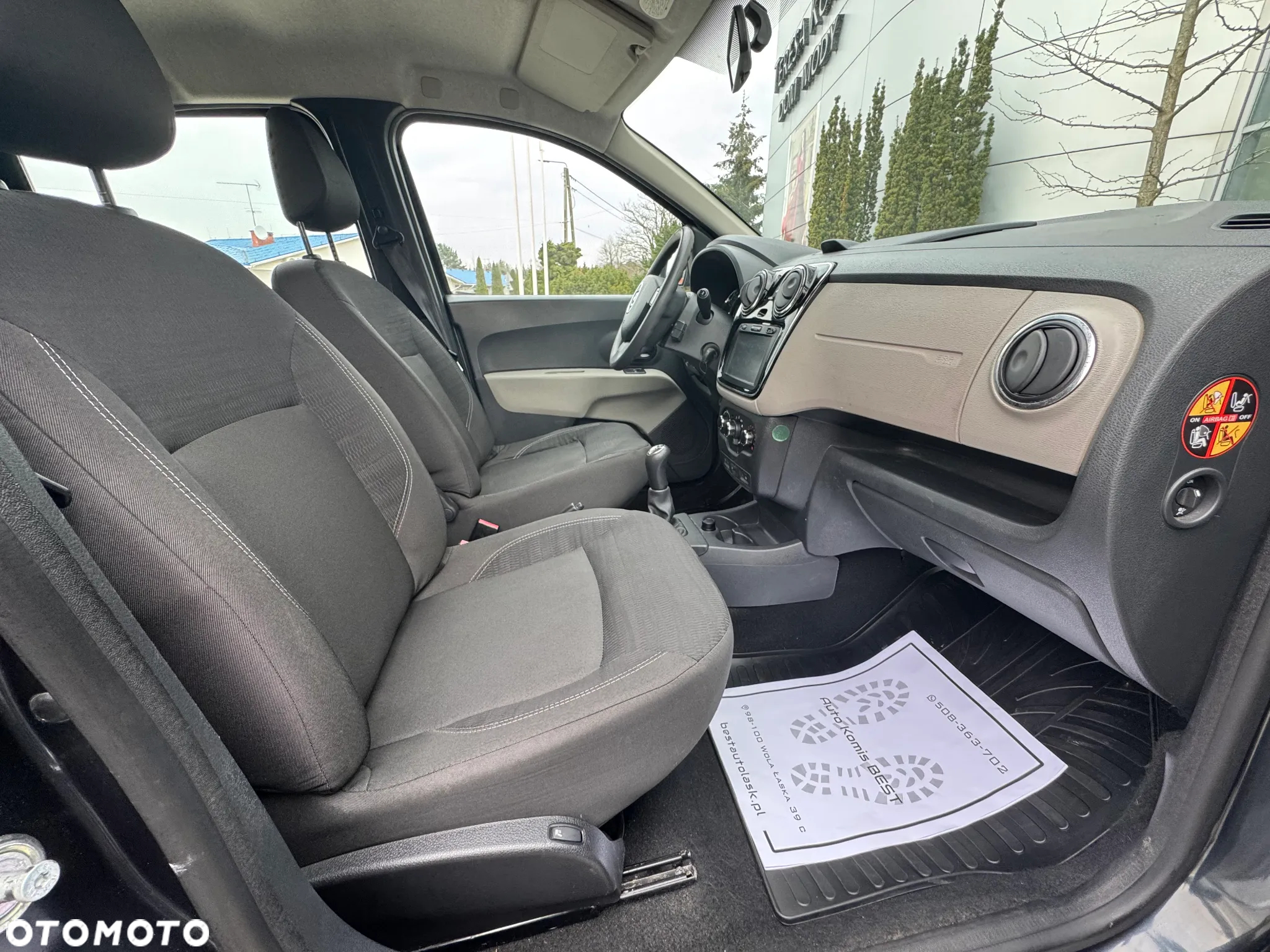 Dacia Lodgy 1.6 MPI 85 Prestige - 33