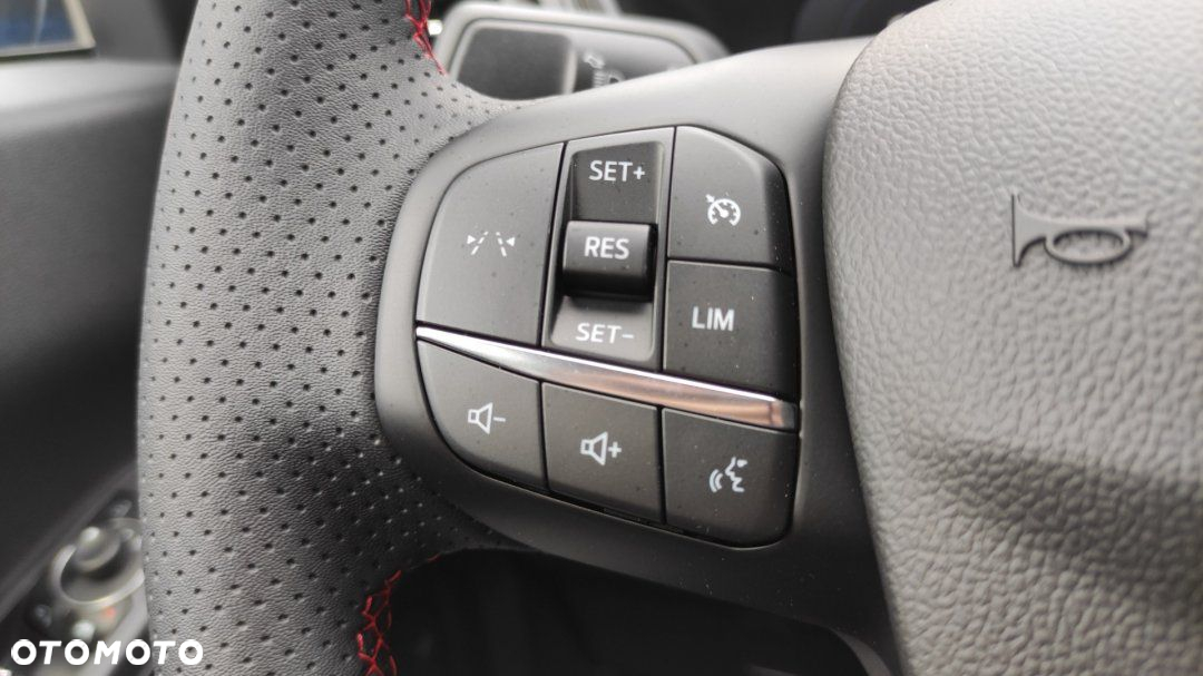 Ford Kuga - 13