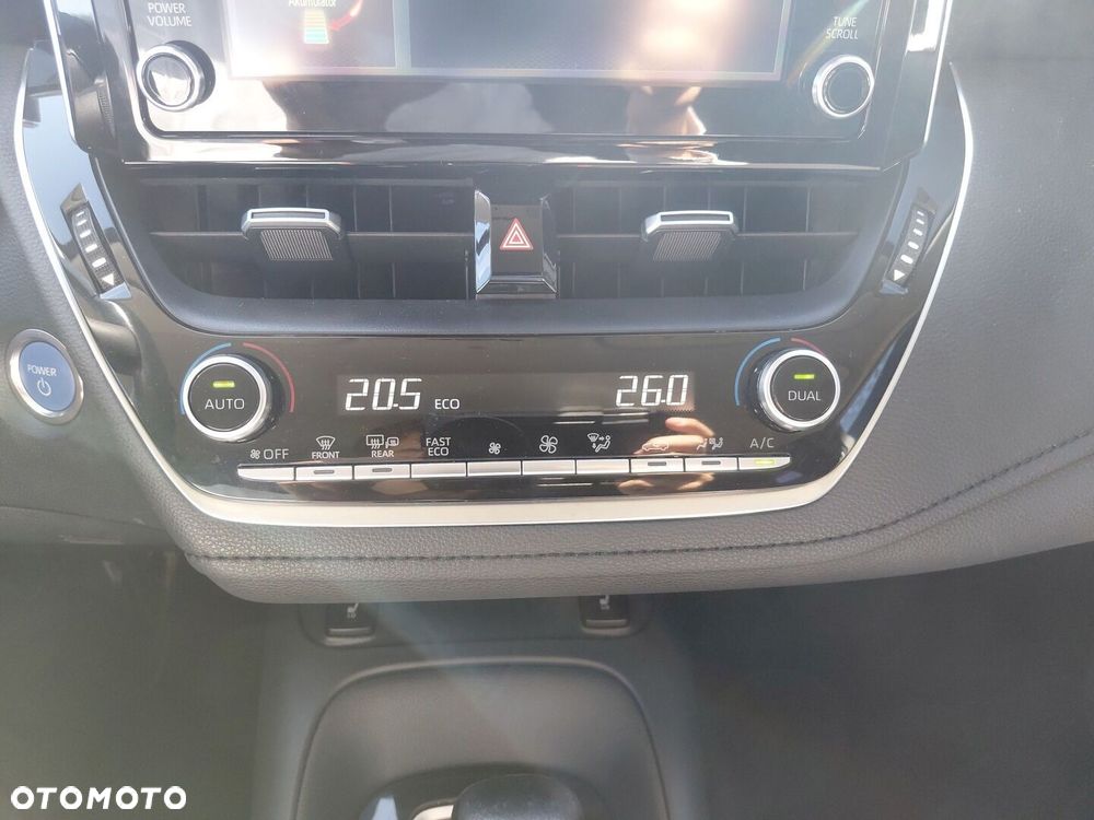 Toyota Corolla 1.8 Hybrid Comfort - 23