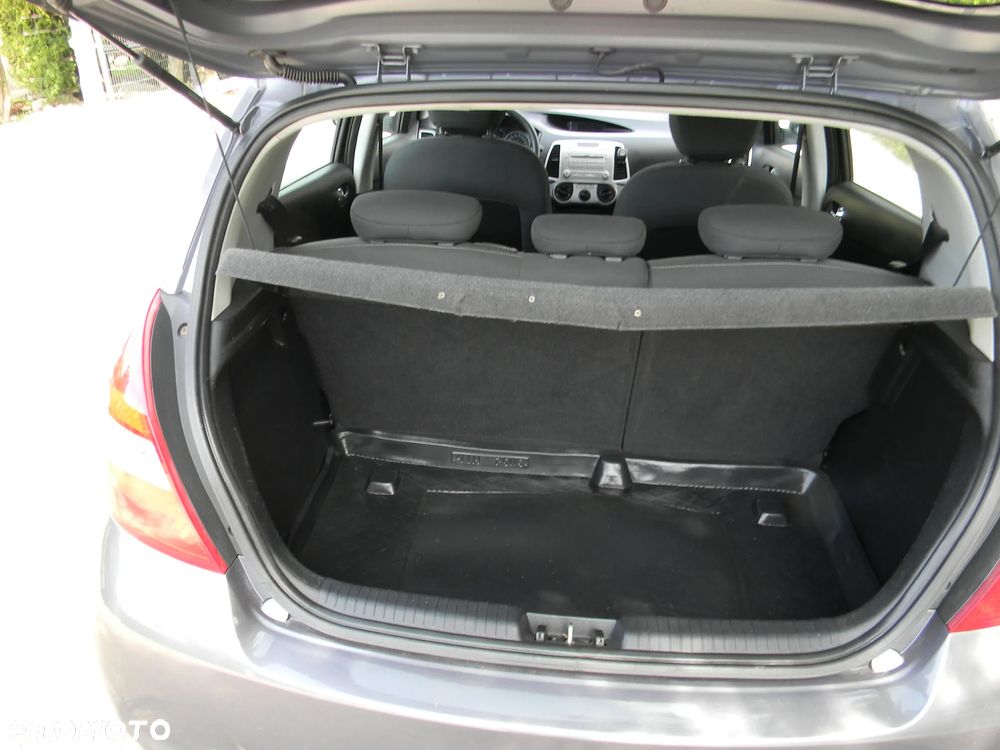 Hyundai i20 1.2 UEFA EURO 2012 Edition - 5