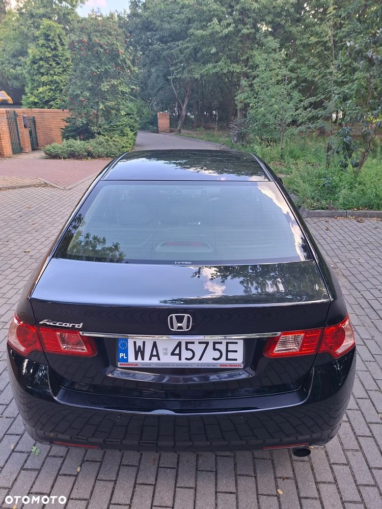 Honda Accord 2.0 Lifestyle - 9