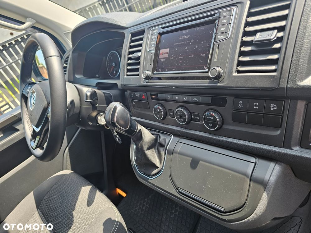 Volkswagen Multivan 2.0 TDI L1 Trendline 4Motion DSG - 15