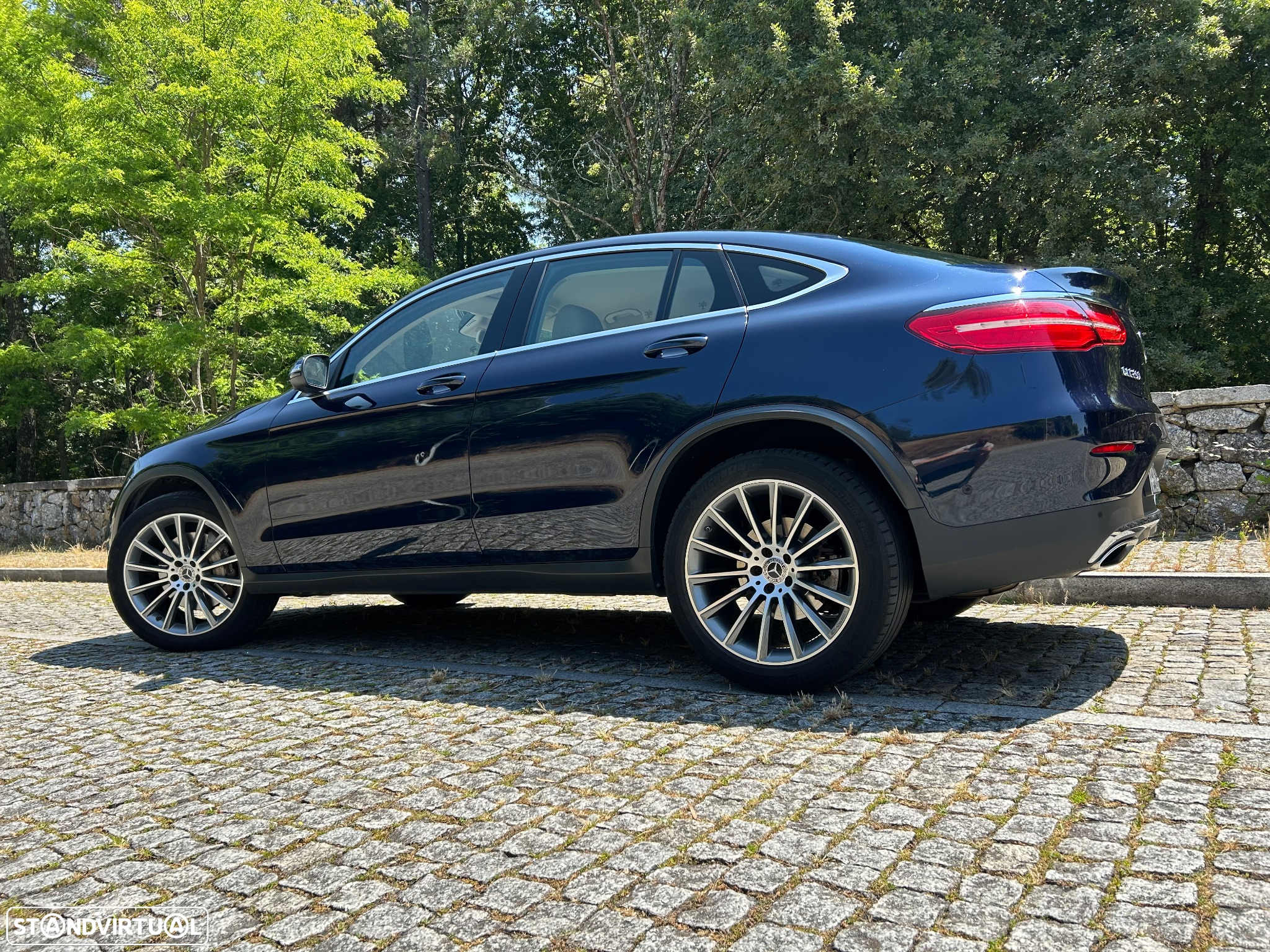 Mercedes-Benz GLC 250 Coupe 4Matic 9G-TRONIC AMG Line - 31