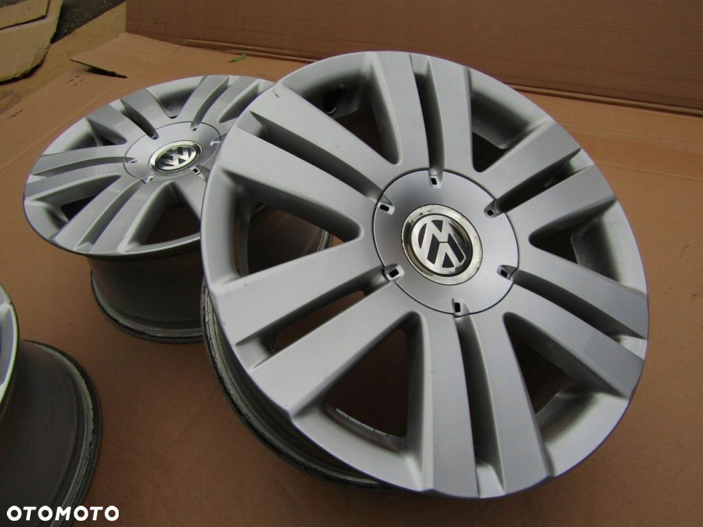 4x Felgi 16 VW T4 Touran Caddy Jetta Golf V VI VII VIII Passat B5 B6 B7 B8 - 16