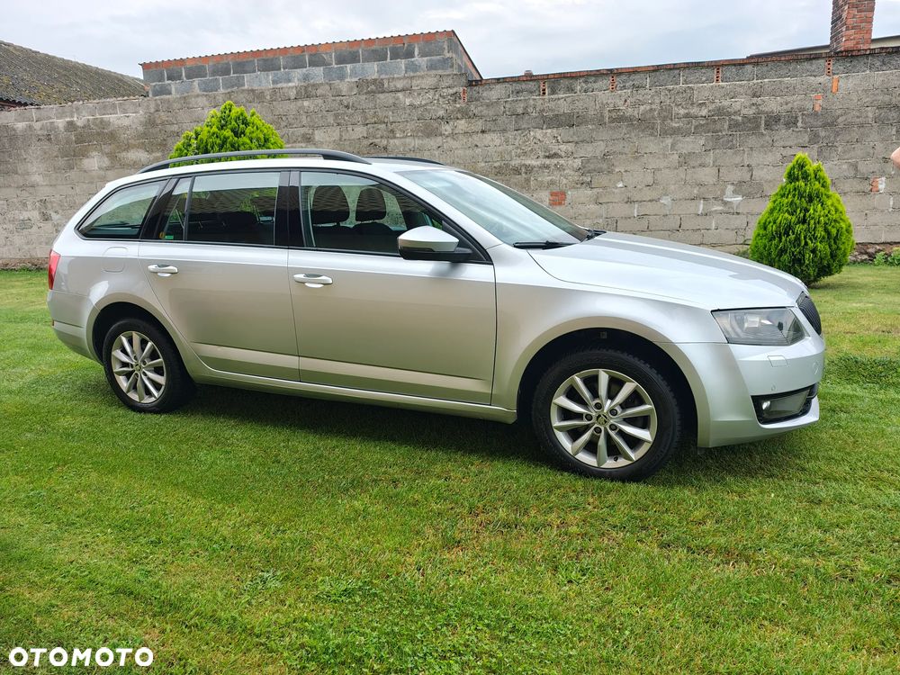 Skoda Octavia 2.0 TDI Elegance DSG - 3