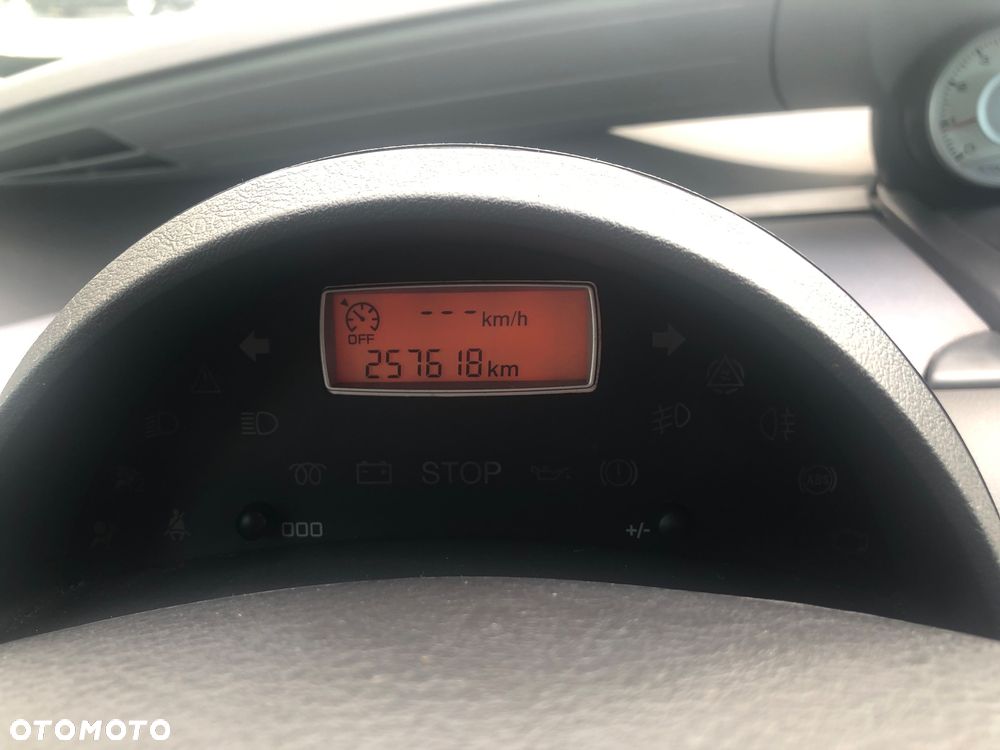 Citroën C8 2.0 16V Style - 23