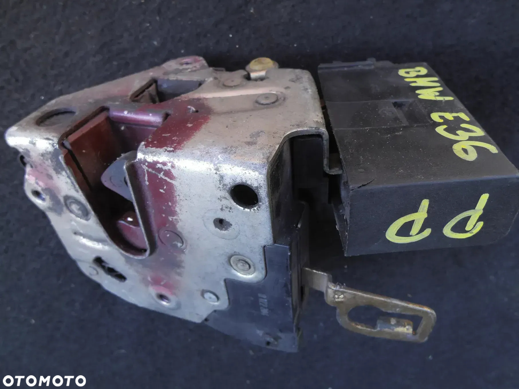 BMW E36 ZAMEK DRZWI PRAWY PRZÓD PRAWYCH PRZEDNICH 1387606 8122204 - 2