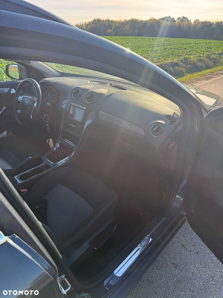 Ford Mondeo - 4