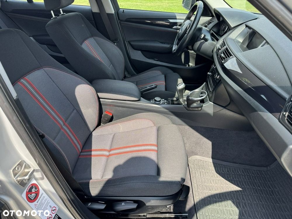 BMW X1 sDrive18d Sport Line - 31