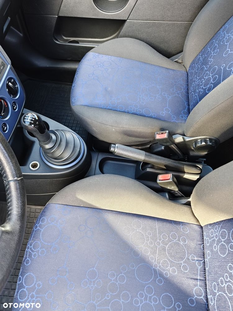 Ford Fiesta - 6