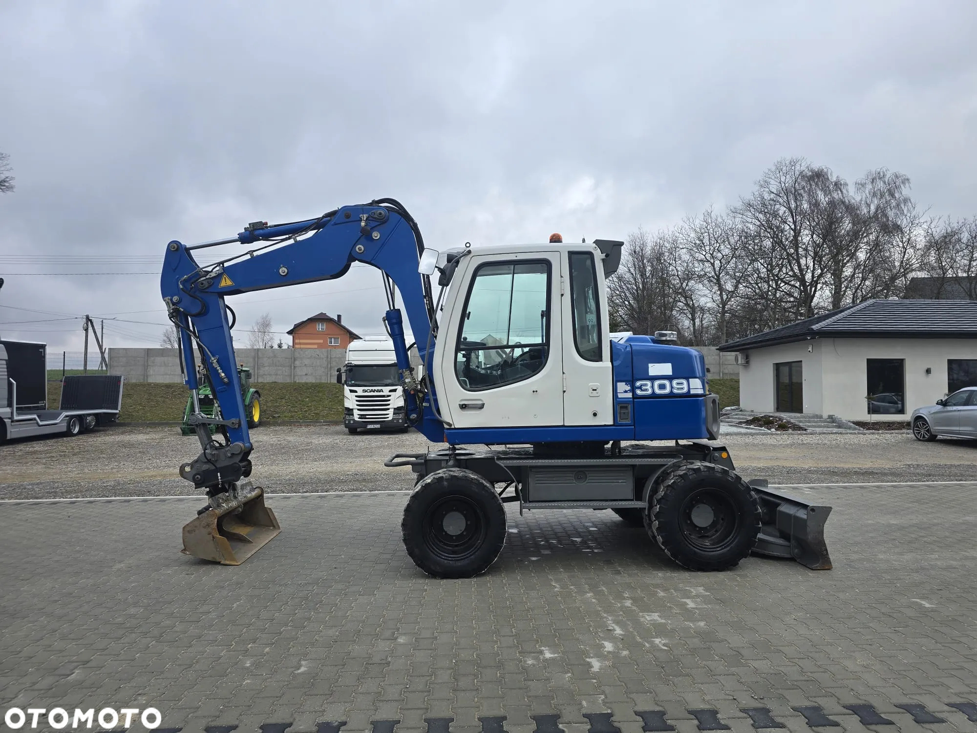 Liebherr 309 / RAMIE TRZY RAZY ŁAMANE - 3