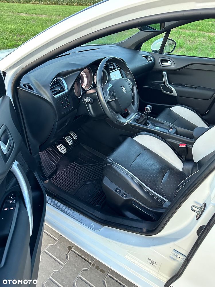 DS Automobiles DS 4 - 5