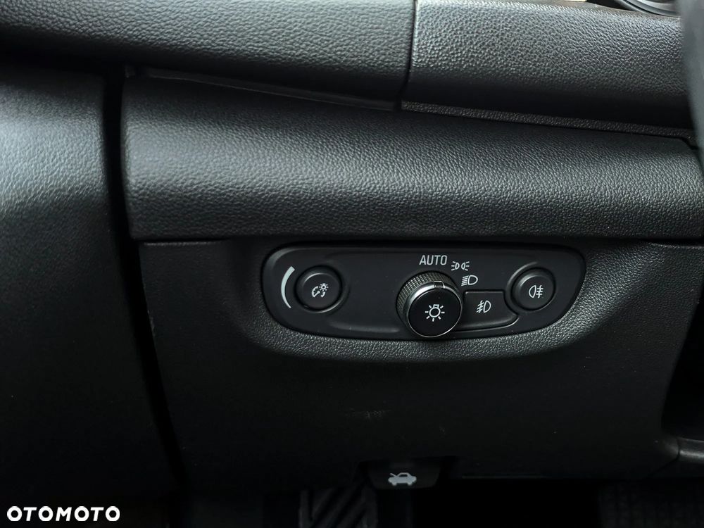 Opel Insignia - 18