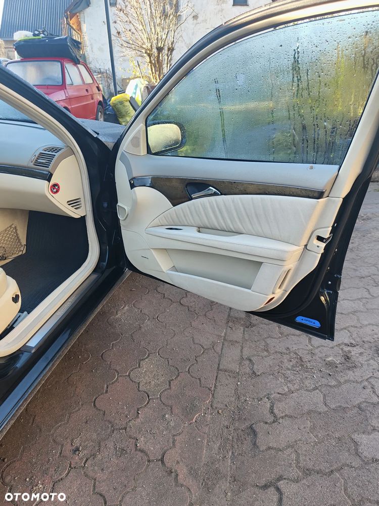 Mercedes-Benz Klasa E 320 T Avantgarde - 25