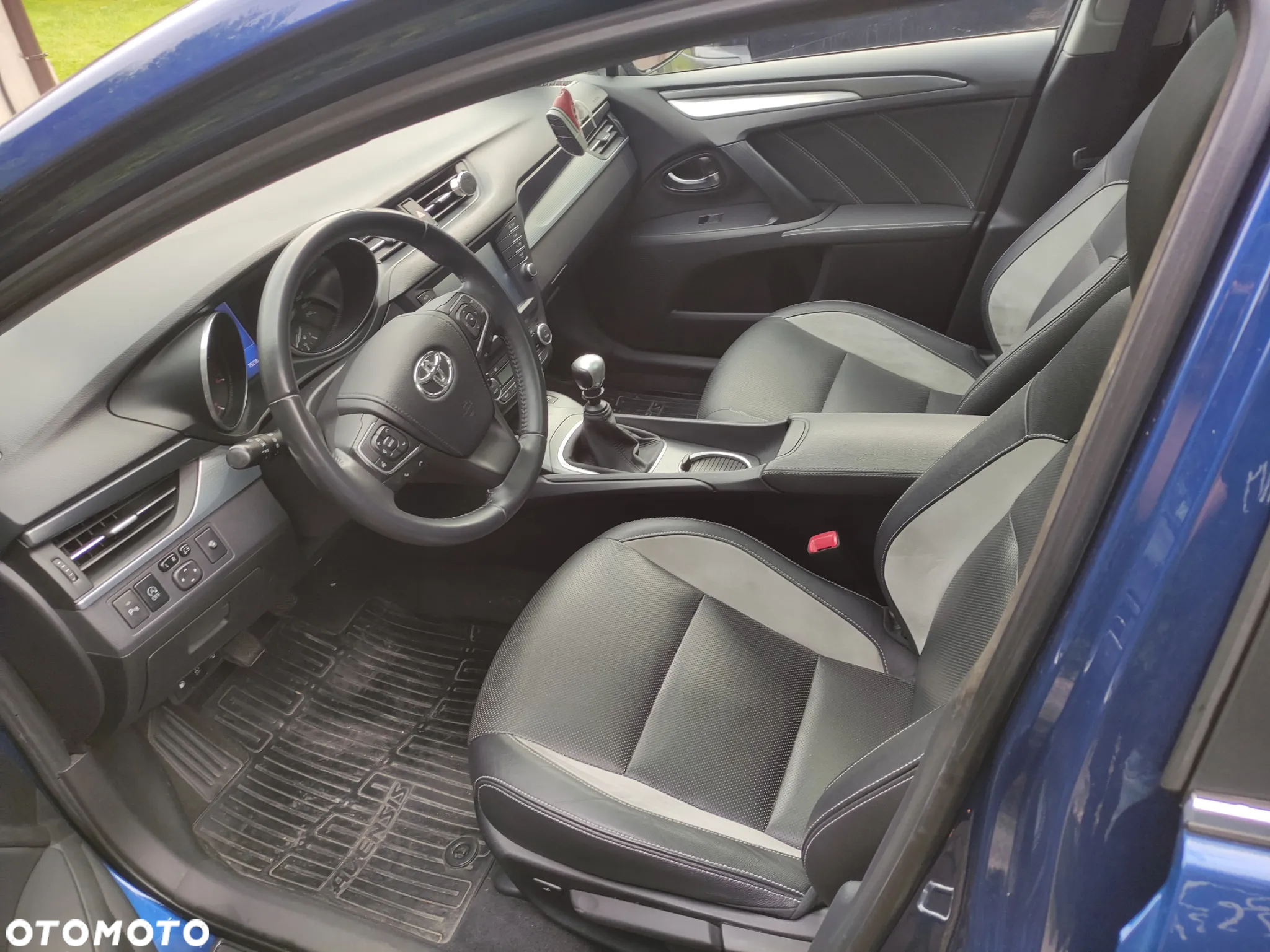 Toyota Avensis 2.0 D-4D Prestige - 10