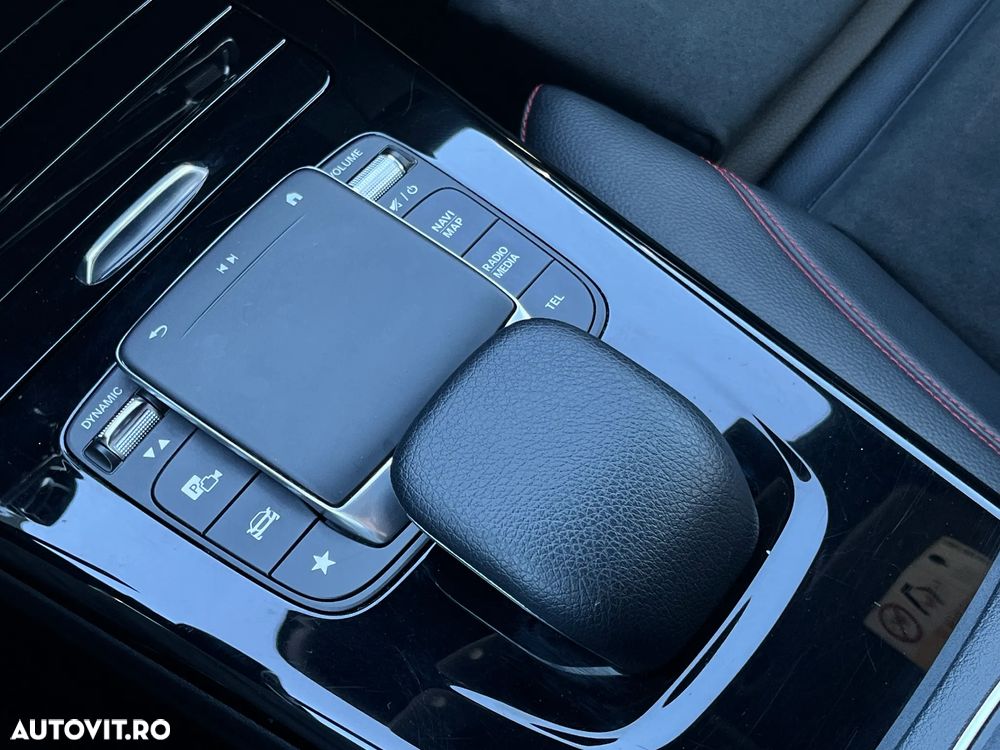 Mercedes-Benz A 200 7G-DCT AMG Line - 22